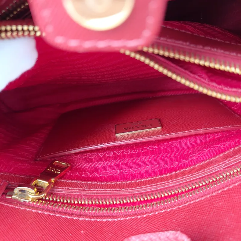 PRADA Top Handle Bag Dome Bag Red Calfskin One Size 31 × 14 × 22 cm — detail view 9 of 11