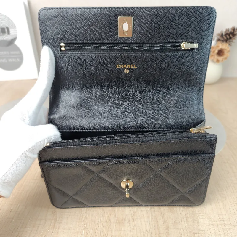 Chanel Crossbody Bag 25k woc Black Calfskin 19.2 × 3.5 × 12.3 cm — detail view 11 of 12