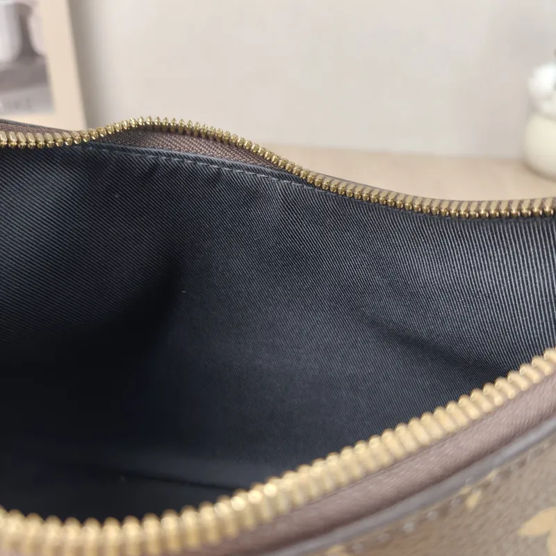 Louis Vuitton Crossbody Bag Boulogne PVC Small 26 × 9.5 × 16 cm — detail view 4 of 14