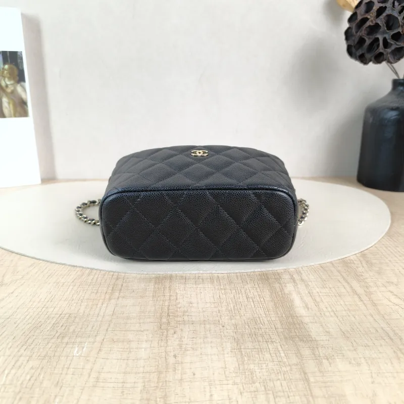 Chanel Crossbody Bag Crossbody Bag Black Calfskin One Size 21.5 × 7.5 × 19 cm — cover view 6 of 6