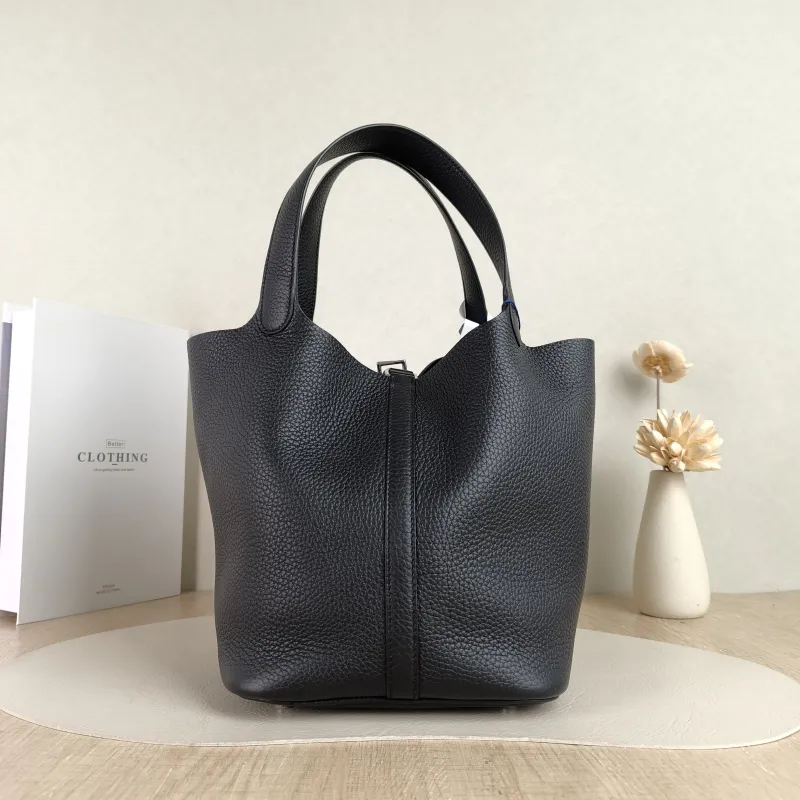 Hermès Top Handle Bag Picotin Lock 22 22 Black TC Calfskin Medium 22 × 18 × 21 cm k — cover view 4 of 6