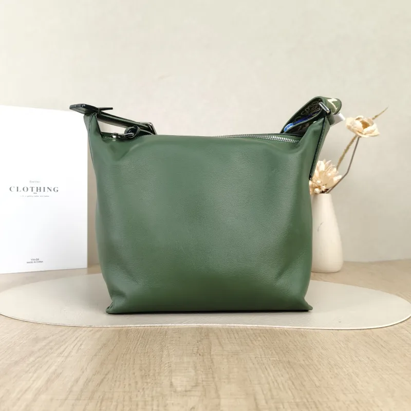 LOEWE Crossbody Bagcubi Crossbody Bag Green Calfskin Small20 × 11 × 15 cm — cover view 3 of 5