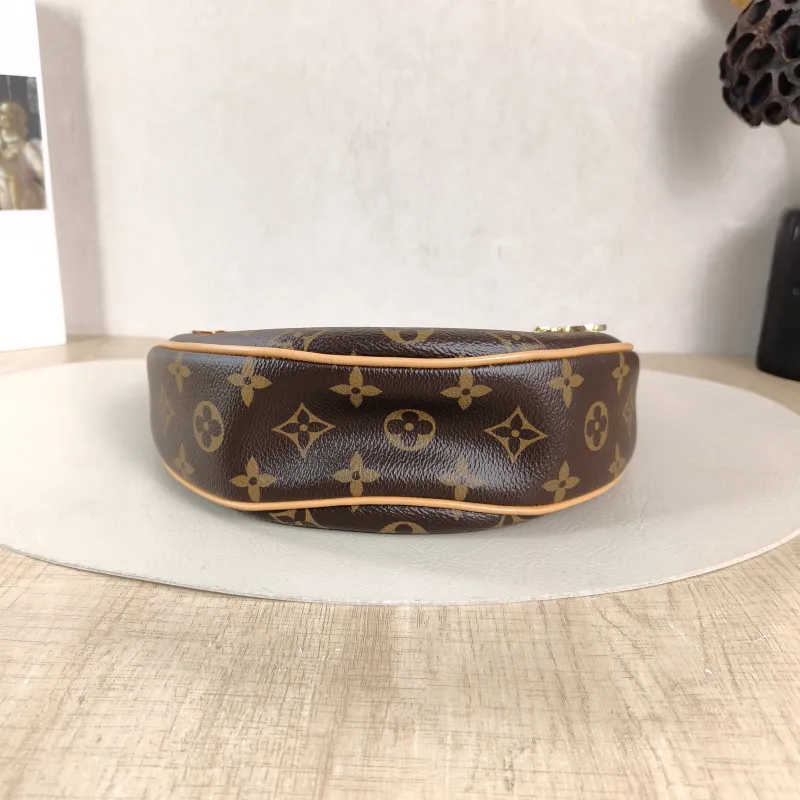 Louis Vuitton Crossbody Bag Loop Monogram PVC Small 23 × 6 × 13 cm — cover view 3 of 6