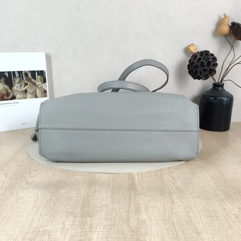 LOEWE Shoulder Bag Flamenco Grey Calfskin Large 38 × 14 × 29 cm — cover view 4 of 6