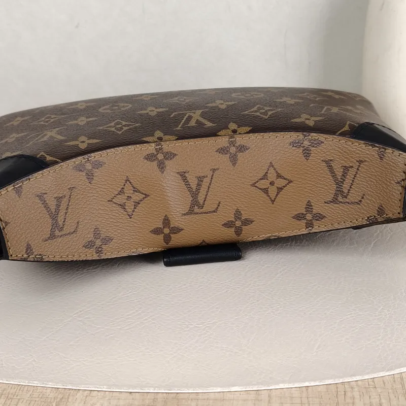 Louis Vuitton Crossbody Bag Twinny Monogram PVC One Size 29 × 9 × 19 cm — detail view 11 of 14