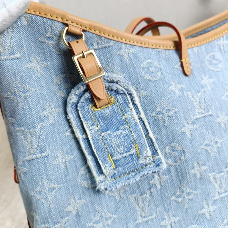 Louis Vuitton Crossbody Bag Carryall Blue Small 29 × 12 × 24 cm — detail view 5 of 14