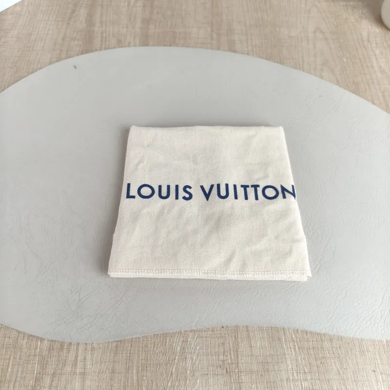 Louis Vuitton Crossbody Bag Speedy Nano Monogram PVC nano 16 × 7.5 × 10 cm — detail view 7 of 10