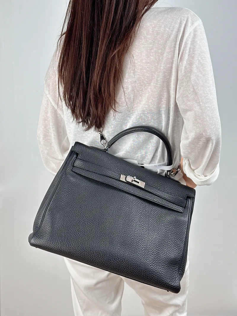 Hermès Crossbody Bag kelly 35 Black Togo Calfskin One Size 35 × 12 × 24 cm M Conditioned — on-model view 1 of 2
