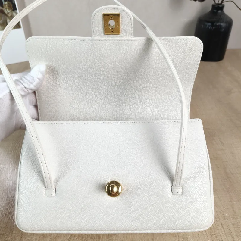 Chanel Shoulder Bag 26p preppy coco White Grained Calfskin Small 22 × 7 × 15 cm — detail view 7 of 12