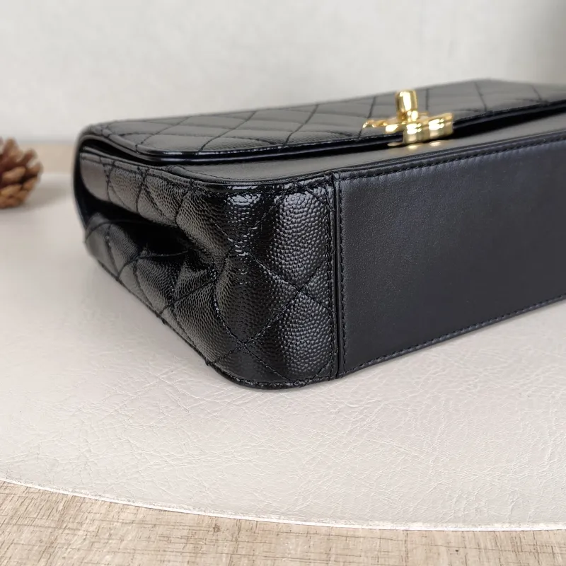 Chanel Crossbody Bagcf Collection Crossbody Bag Black Calfskin One Size22 × 6 × 16 cm — detail view 14 of 14