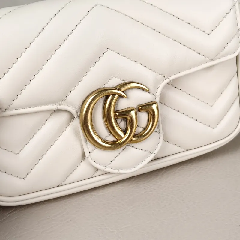 GUCCI Crossbody Bag GG Marmont Mini Marmont Mini White Calfskinmini16.5 × 4.5 × 9.5 cm — detail view 3 of 11