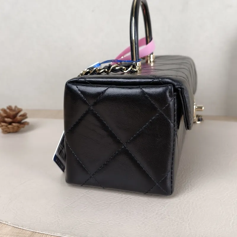 Chanel Crossbody Bag Box Bag Top Handle Crossbody Bag Black Calfskin 22 × 9 × 9.5 cm — detail view 7 of 14