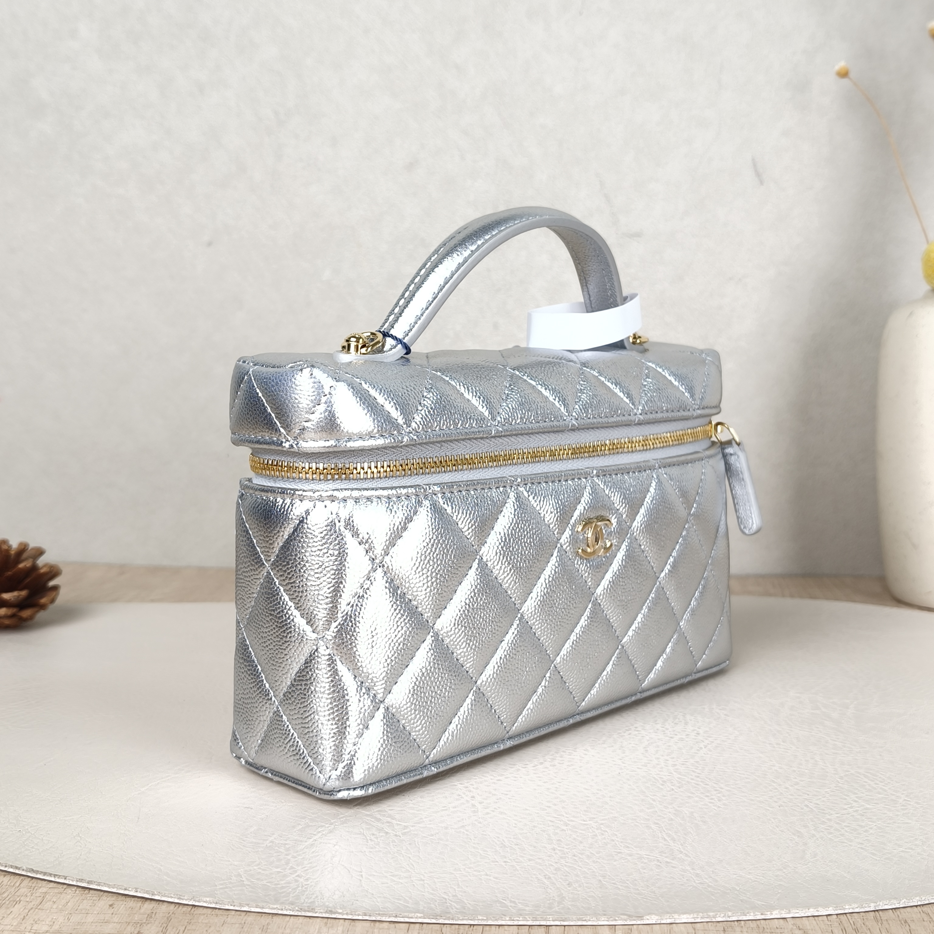 Chanel Crossbody Baglp Box Bag Top Handle Crossbody Bag Silver Calfskin One Size19.5 × 5 × 17 cm — cover view 4 of 6