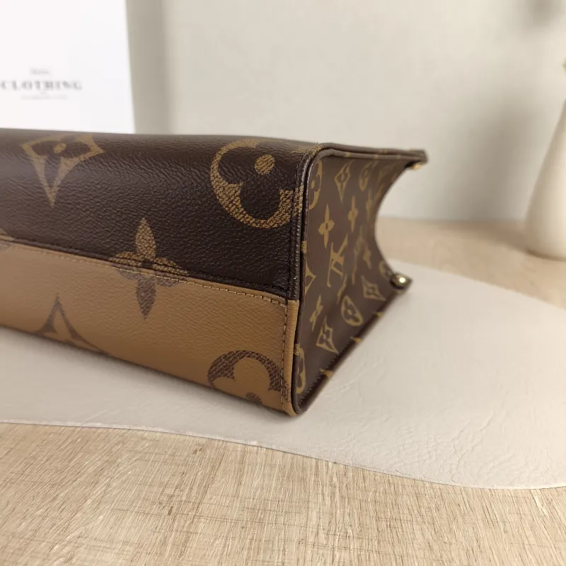 Louis Vuitton Shoulder Bag Onthego Monogram PVC Small 25 × 11.5 × 19 cm — detail view 5 of 12