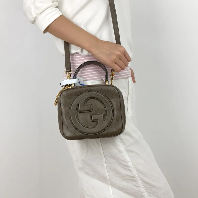 GUCCI Top Handle Bag Blondie Box Small17 × 9 × 15 cm — on-model view 3 of 3