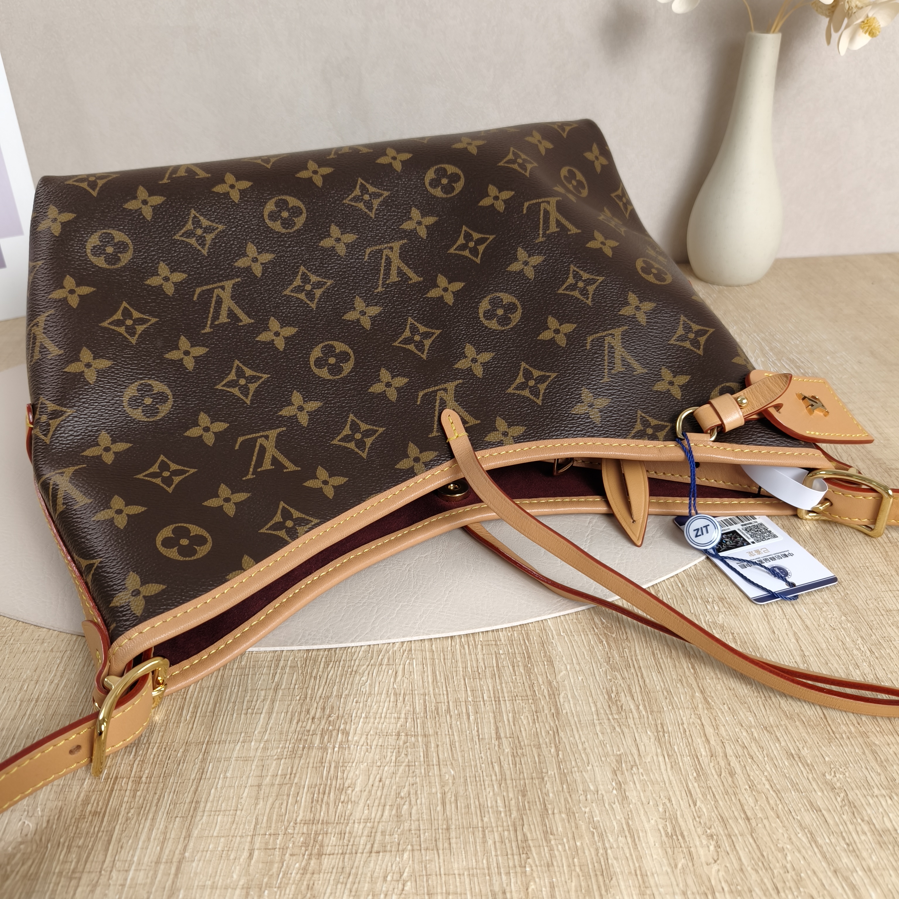 Louis Vuitton Crossbody Bag Carryall Monogram PVC Small29 × 12 × 24 cm — cover view 11 of 11