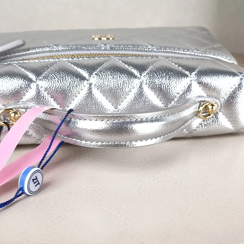 Chanel Crossbody Baglp Box Bag Top Handle Crossbody Bag Silver Grained Calfskin One Size19.5 × 5 × 17 cm — detail view 7 of 14