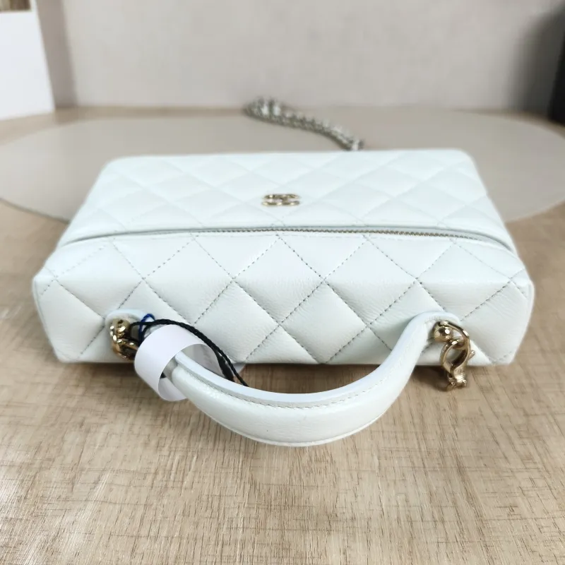 Chanel Crossbody Bag lp Box Bag Top Handle Crossbody Bag Grained Calfskin One Size 19.5 × 5 × 17 cm Conditioned — detail view 13 of 13