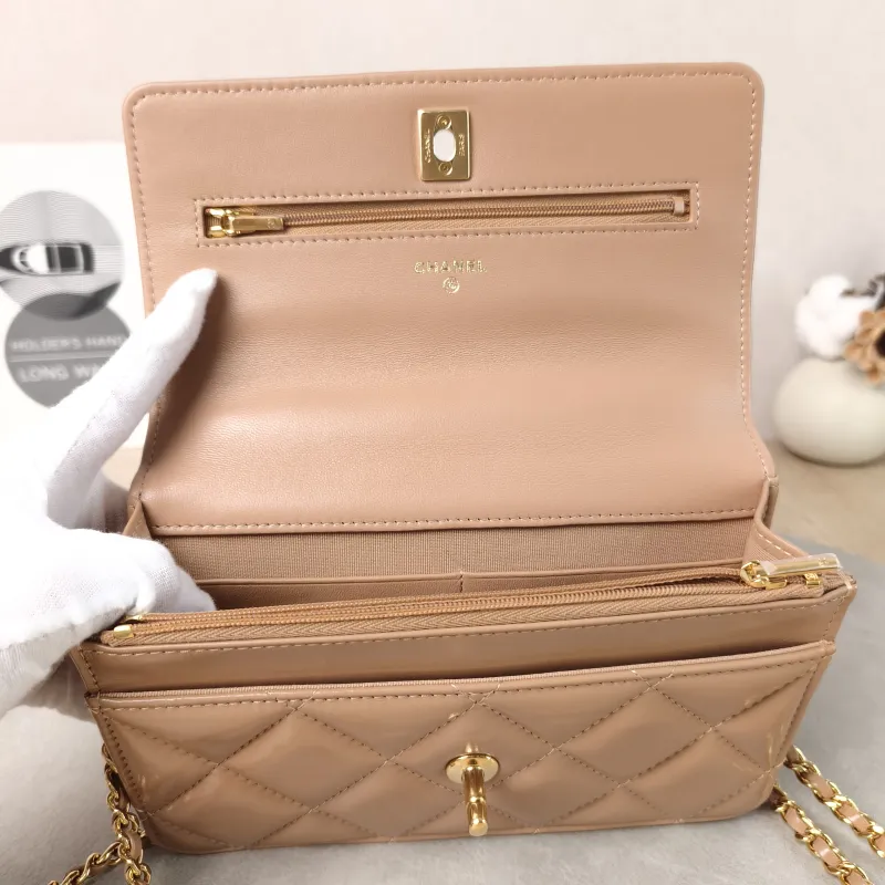Chanel Crossbody Bag woc Brown Lambskin One Size19.2 × 3.5 × 12.3 cm — detail view 12 of 13