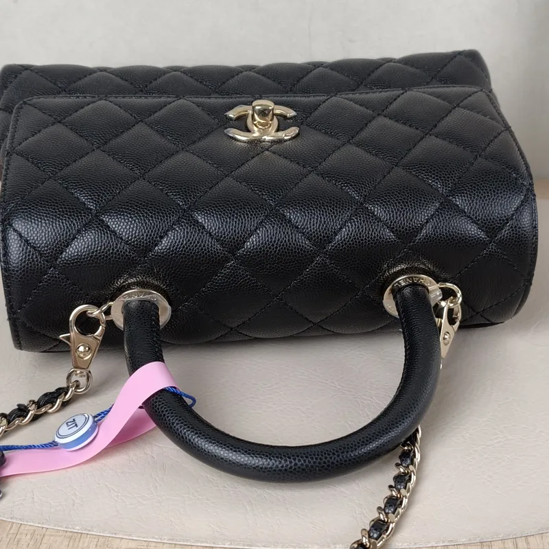 Chanel Top Handle Bag Coco Handle​ Black Grained Calfskin Small 24 × 10 × 14 cm — detail view 3 of 14