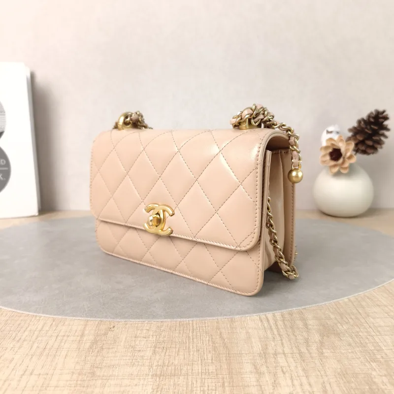 Chanel Crossbody Bag woc Taupe Calfskin One Size19 × 6 × 12 cm — cover view 2 of 5