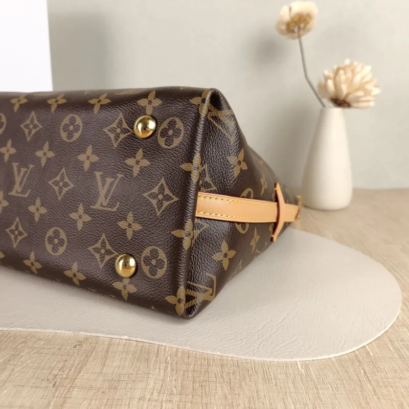 Louis Vuitton Crossbody Bag Carryall Monogram PVC Small 29 × 12 × 24 cm — detail view 8 of 12