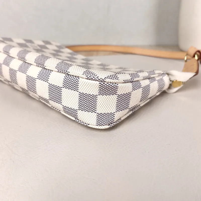 Louis Vuitton Shoulder Bag Vintage PVC Large 21 × 3 × 13 cm — detail view 5 of 10