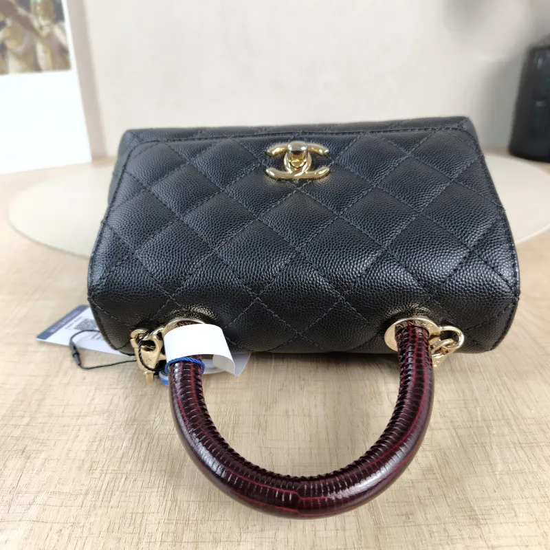 Chanel Top Handle Bag Coco Handle​ Black Grained Calfskin Mini 19 × 9 × 13 cm — detail view 10 of 12