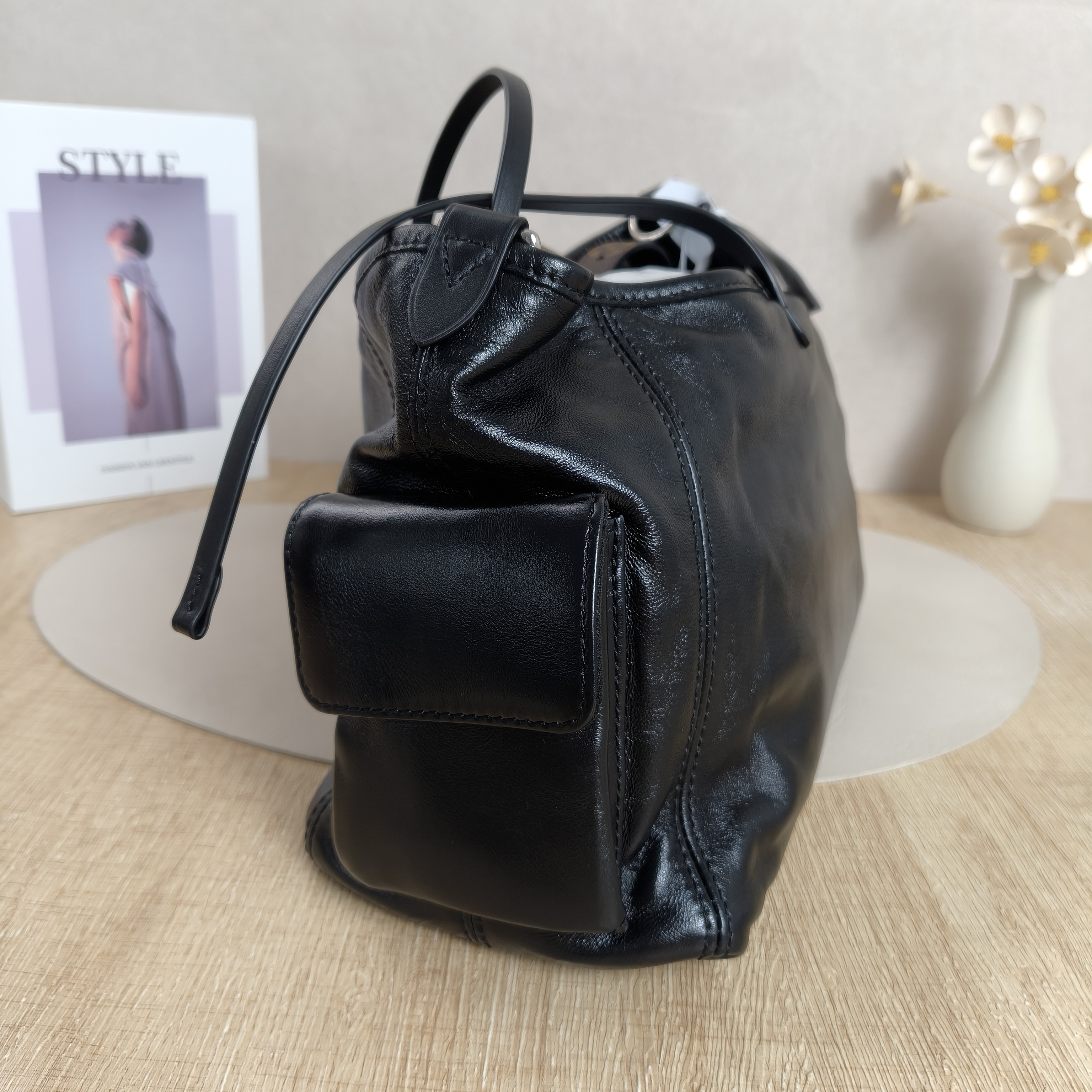 Louis Vuitton Crossbody Bag Carryall Cargo Vibe Black SL ambskin33.5 × 15 × 23 cm — cover view 9 of 9