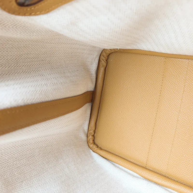Hermès Top Handle Bag Garden Party 30 30 Negonda Calfskin Medium 30 × 13 × 21 cm Z — detail view 8 of 9