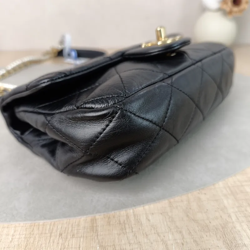 Chanel Crossbody Bag Pearl cf Collection Crossbody Bag Black Calfskin One Size 20 × 5 × 12 cm 30 — detail view 8 of 11