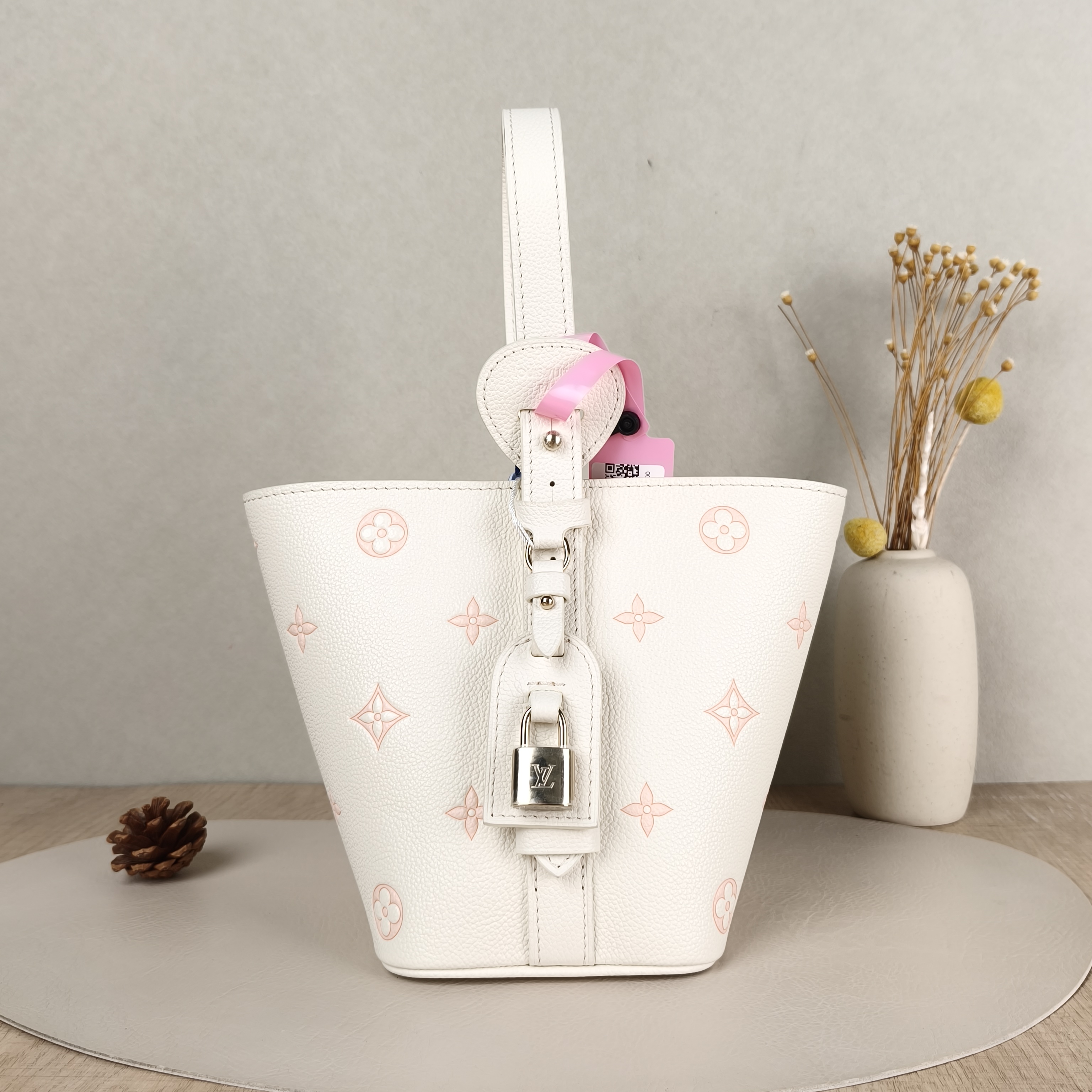 Louis Vuitton Top Handle Bag ALL IN BB White · Pink Calfskin BB16 × 12 × 18 cm
