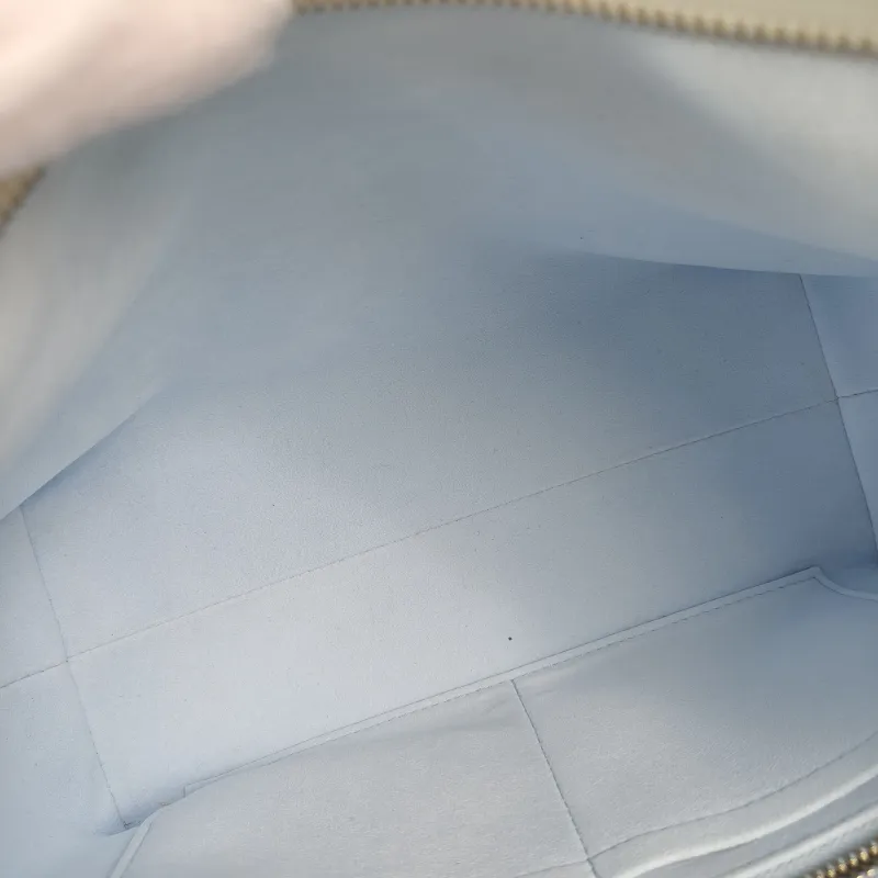 Louis Vuitton Crossbody Bag Carryall White · Blue Calfskin Small 29.5 × 12 × 24 cm — detail view 2 of 13