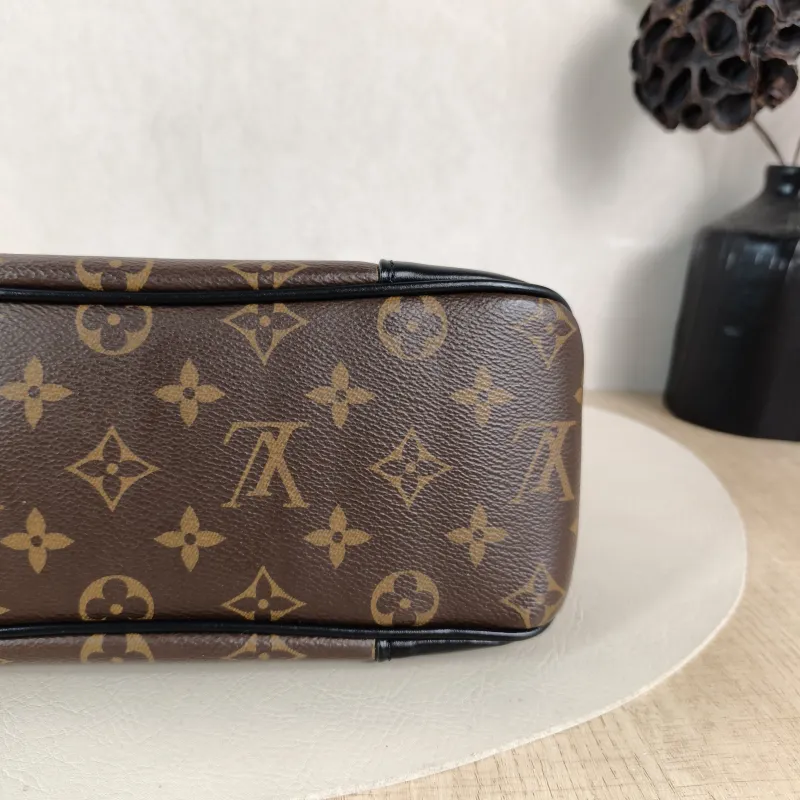 Louis Vuitton Crossbody Bag Boulogne PVC Small 26 × 9.5 × 16 cm — detail view 9 of 9