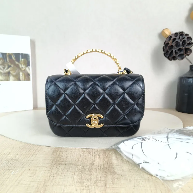 Chanel Crossbody Bag 24s Black Lambskin One Size 18 × 6 × 13 cm — cover view 4 of 6