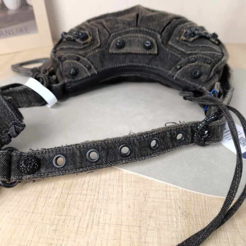 BALENCIAGA Crossbody Bag Black XS 26 × 7 × 16 cm — detail view 11 of 11