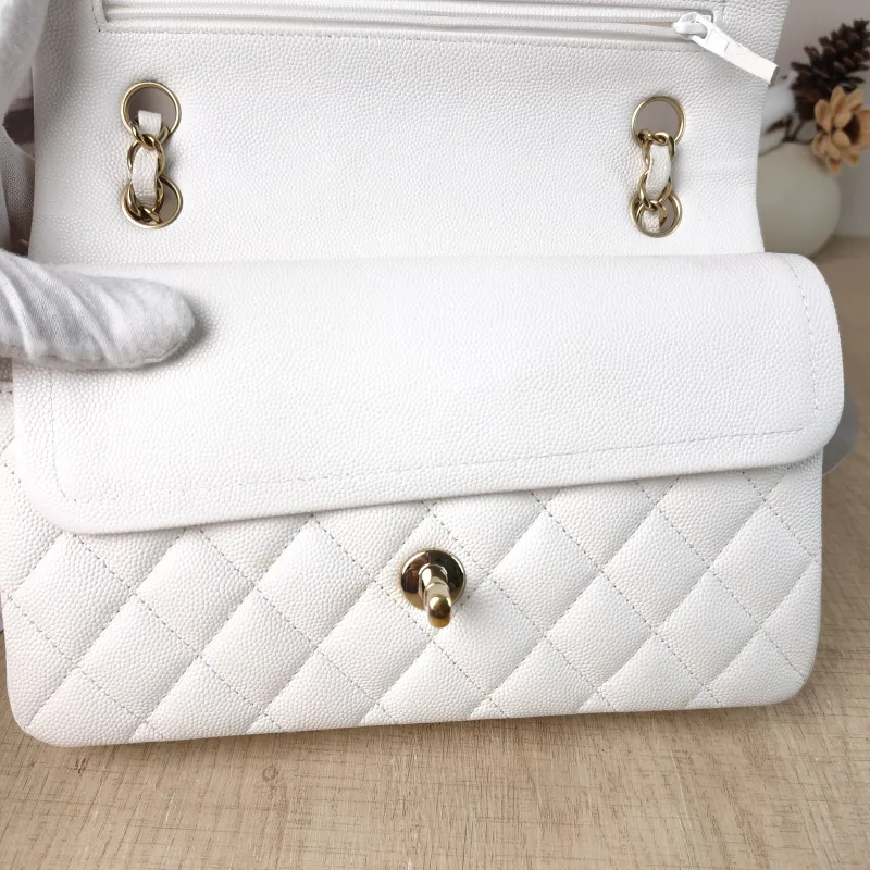 Chanel Crossbody Bag Classic Flap CF White Grained Calfskin Small 23 × 6 × 14.5 cm — detail view 10 of 13