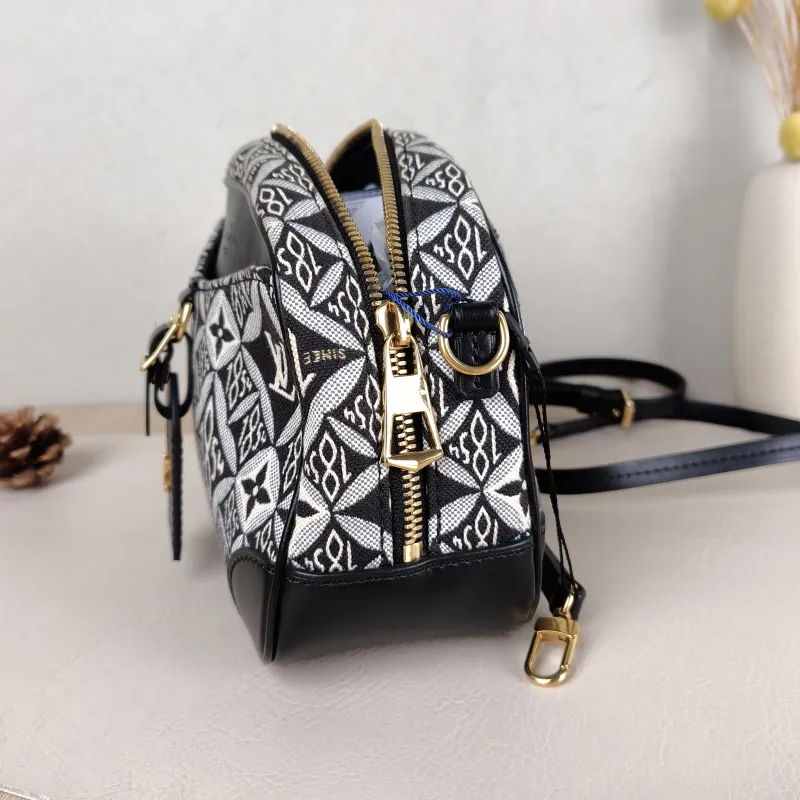 Louis Vuitton Crossbody Bag Deauville Camera Bag 1854 Calfskin Mini 21 × 7 × 16 cm — detail view 11 of 14