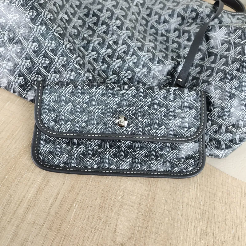 GOYARD Shoulder Bag Boheme Hobo​ Grey ine Canvas Small 43 × 14 × 27 cm — detail view 3 of 9