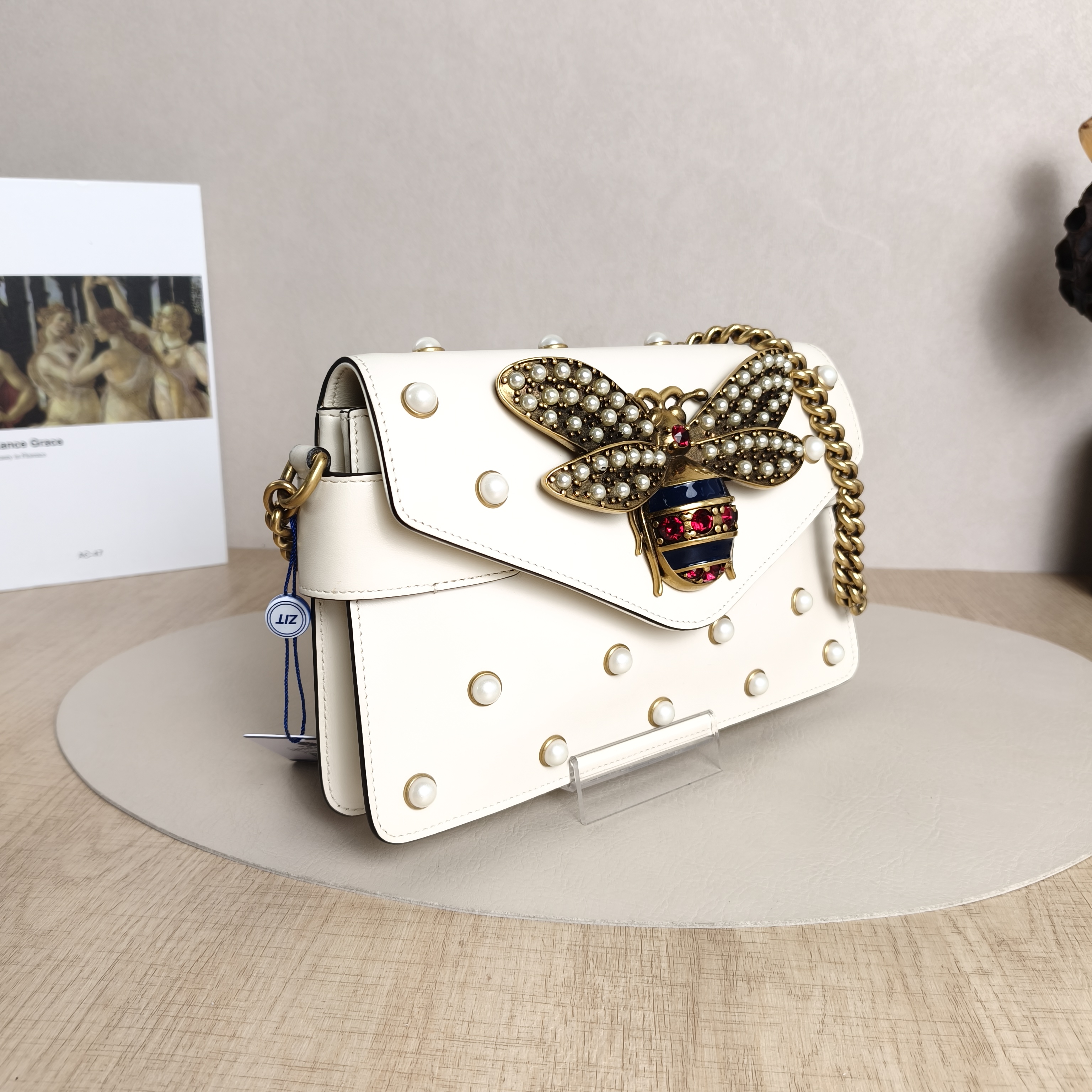 GUCCI Shoulder Bag Broadway Pearl White CC alfskin 25 × 4 × 16 cm — cover view 5 of 5