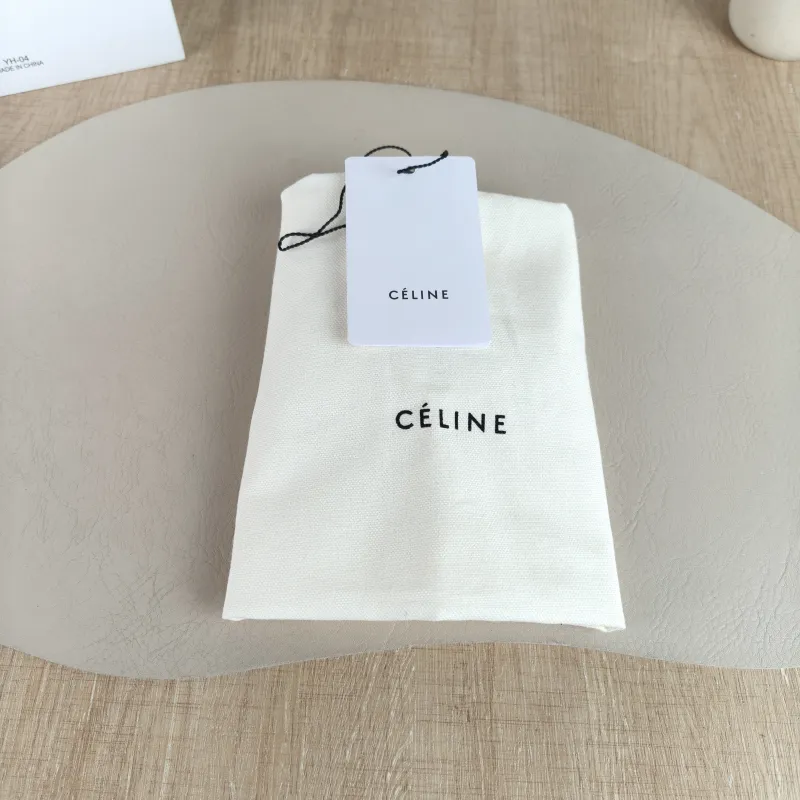 CELINE Crossbody Bag Trio Messenger Bag Grey Lambskin Small 21.5 × 5 × 15 cm — detail view 4 of 11