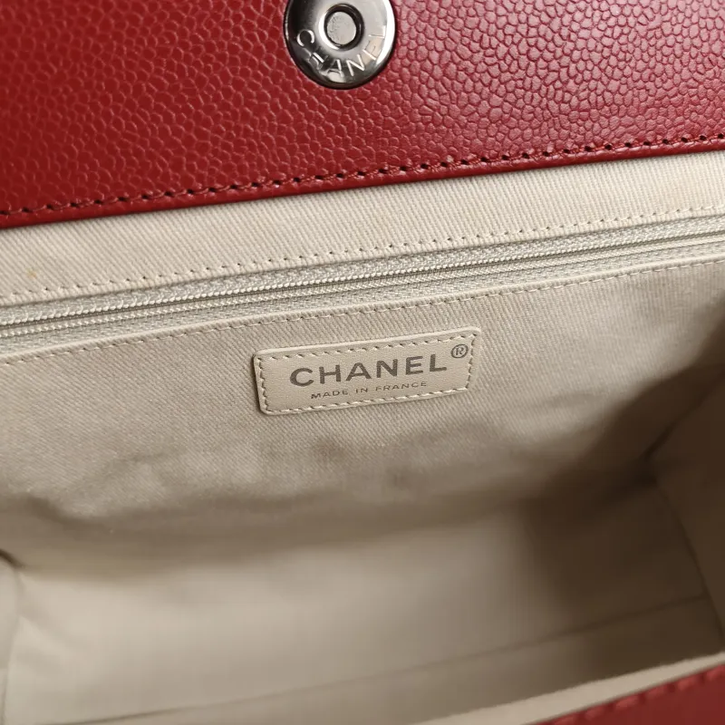 Chanel Shoulder Bag Tote Bag Red Grained Calfskin One Size 30 × 11 × 20 cm 17 — detail view 11 of 13