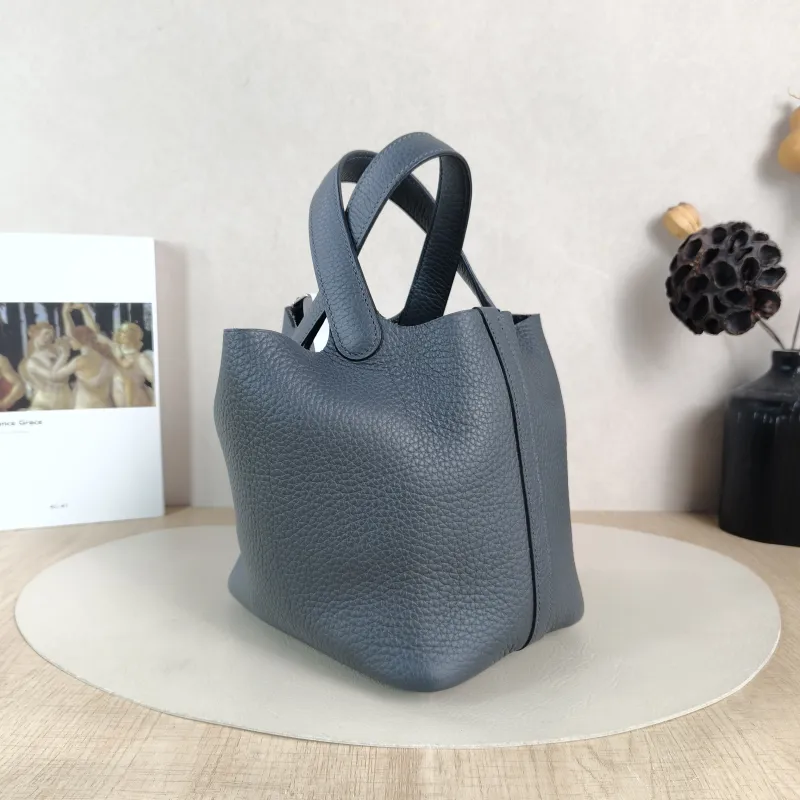 Hermès Top Handle Bag Picotin Lock 18 18 TC Calfskin Small 18 × 13 × 18 cm W — cover view 4 of 6