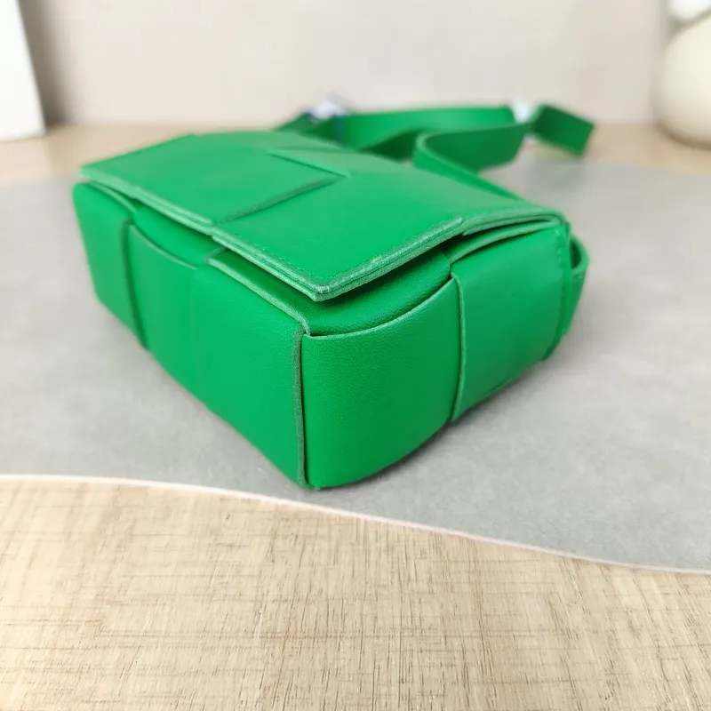 Bottega Veneta Crossbody Bag Cassette Woven Green Lambskin Mini 12 × 4 × 9 cm — detail view 2 of 10