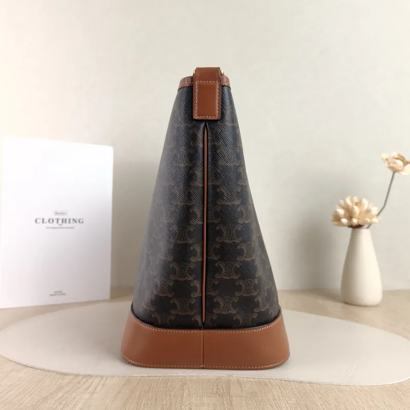 CELINE Crossbody Bag Triomphe Bucket Bag Monogram PVC Medium24 × 18 × 27 cm — detail view 7 of 10