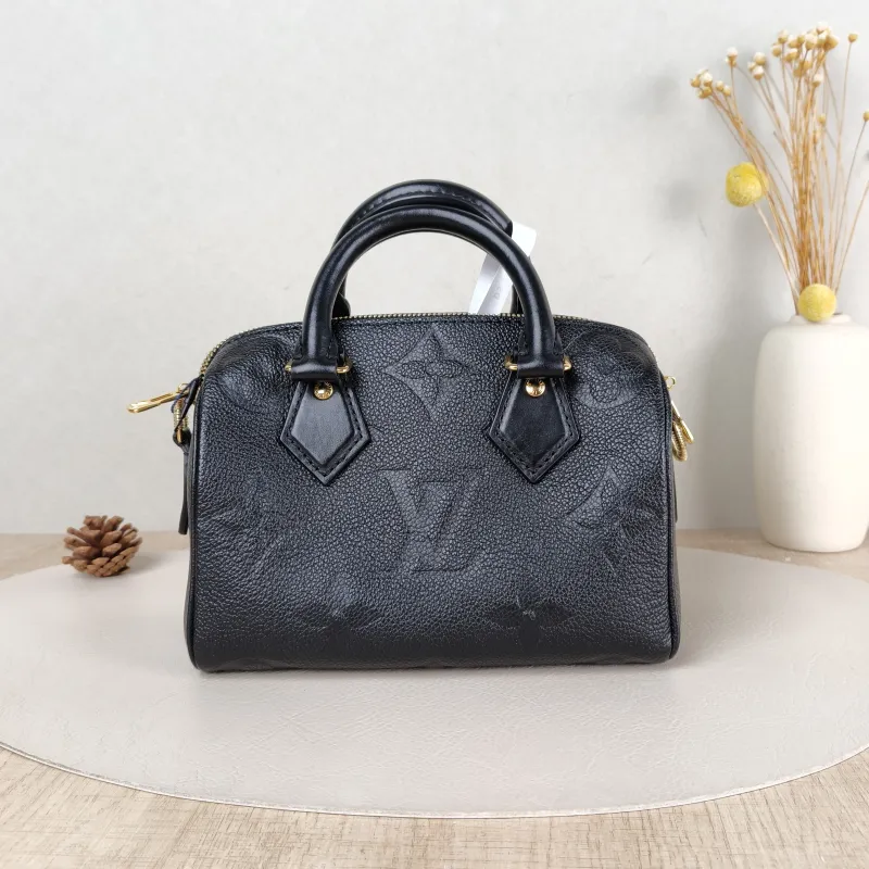 Louis Vuitton Crossbody Bag Speedy20 Black Monogram Empreinte Embossed Calfskin Small 20.5 × 12 × 13.5 cm