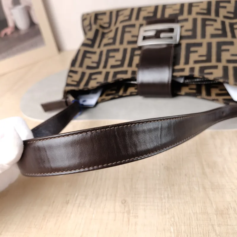 FENDI Shoulder Bag hobo Shoulder Bag Monogram Canvas 32 × 11 × 19.5 cm — detail view 9 of 11