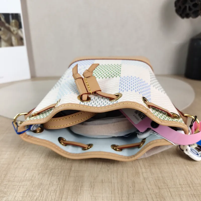 Louis Vuitton Shoulder Bag NANO NOÉ Bucket Bag Nano Colorblock PVC nano 13 × 10 × 16 cm — detail view 2 of 9