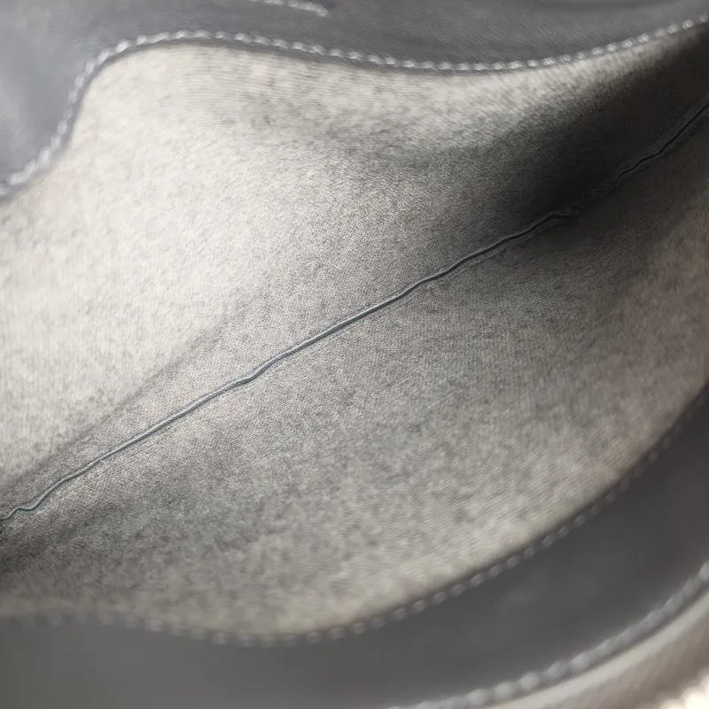 CELINE Crossbody Bag Trio Messenger Bag Grey Lambskin Small 21.5 × 5 × 15 cm — detail view 9 of 11