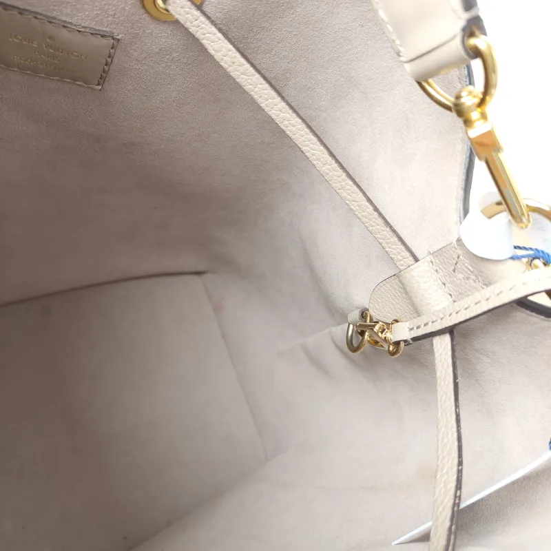 Louis Vuitton Shoulder Bag NÉONOÉ Bucket Bag · White Empreinte Embossed Calfskin Medium 26 × 17.5 × 26 cm — detail view 2 of 13